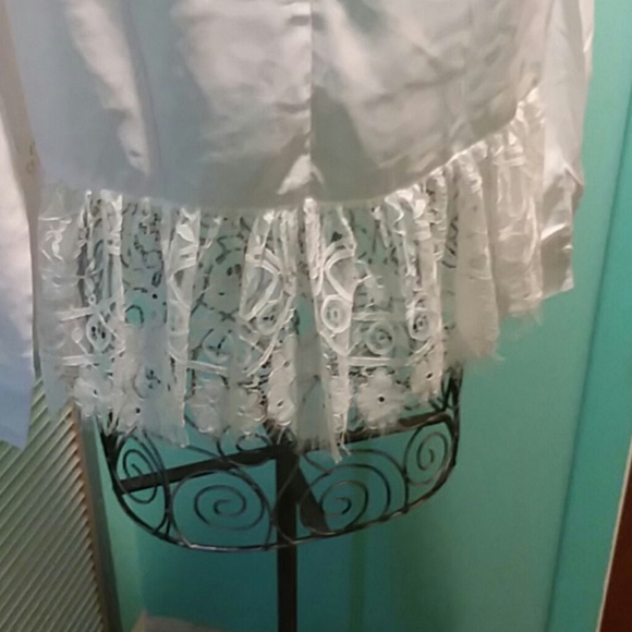 Lacy Crop Top Blouse - Picture 5 of 11